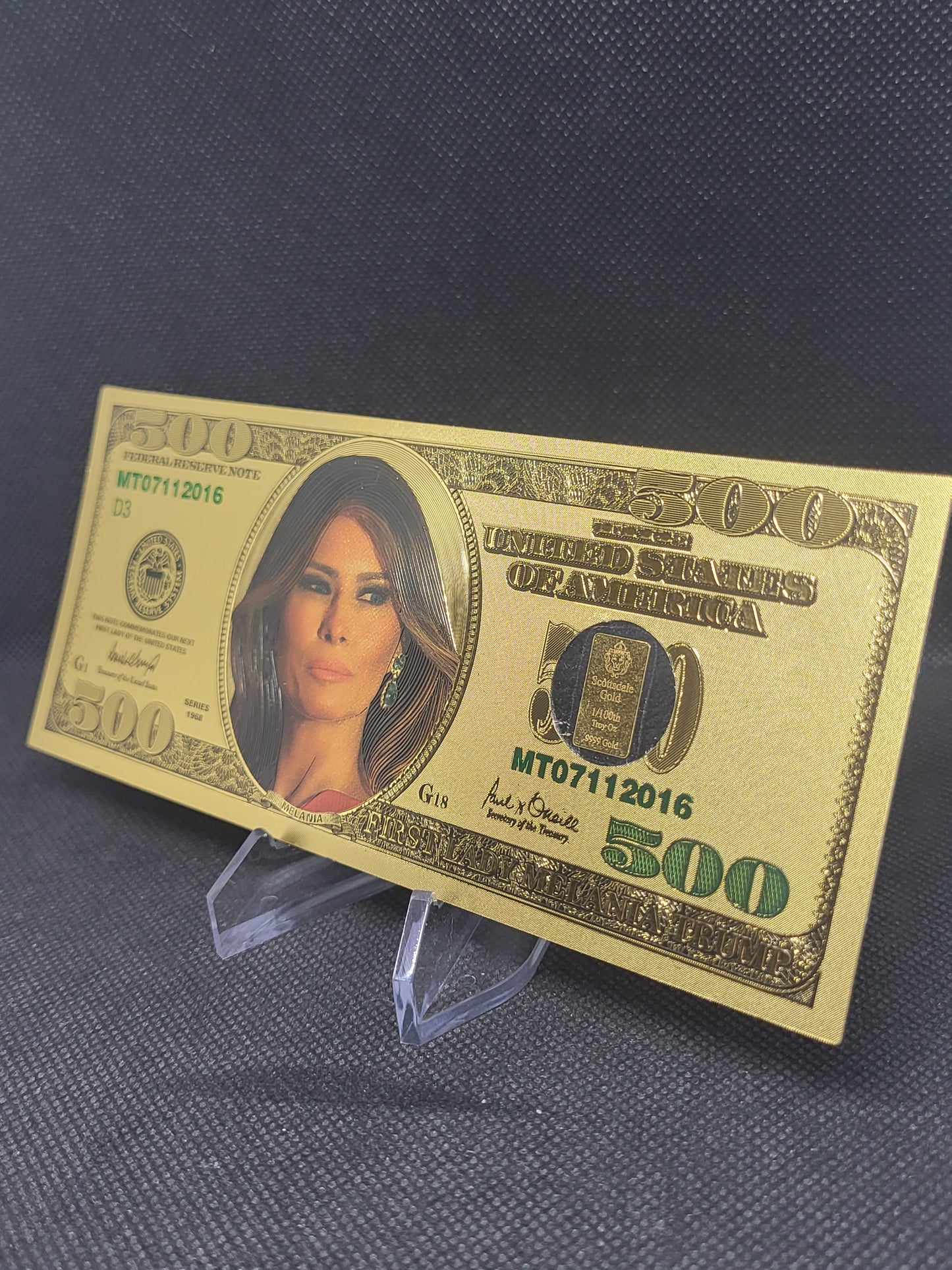 1/100th oz Gold Melania Note